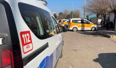 Diyarbakır’da durakta kanlı çatışma