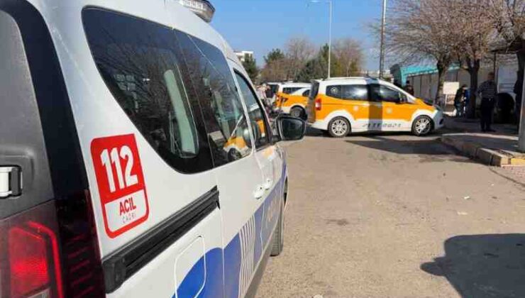 Diyarbakır’da durakta kanlı çatışma