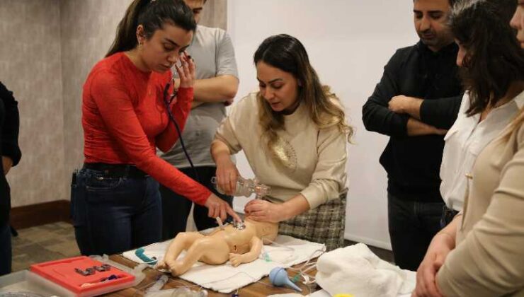 Diyarbakır’da yeni doğum eğitimi