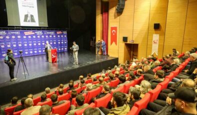 Eski başbakanlardan Erbakan, Diyarbakır’da anıldı