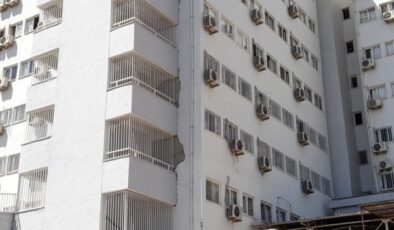 Korkutan hastane merdivenlerinde yıkım başladı