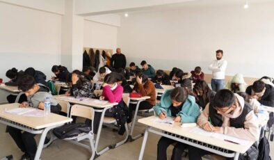Kulp ilçesinde öğrencilere ücretsiz deneme sınavı