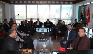 Zekeriya Aslan, Diyarbakır AK Parti İl Başkanlığı’na ziyarette bulundu