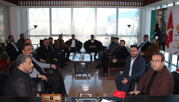 Zekeriya Aslan, Diyarbakır AK Parti İl Başkanlığı’na ziyarette bulundu