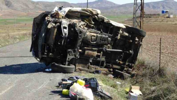 Gercüş’te minibüs takla attı: 3 yaralı