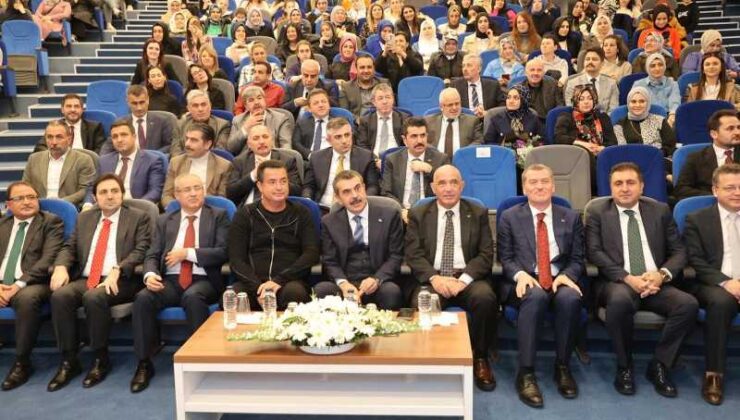Bakan Tekin: Öğrenciler yılda 40 saat sosyal sorumluluk alacak