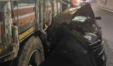 Tünelde feci kaza: 1 ölü, 1 yaralı