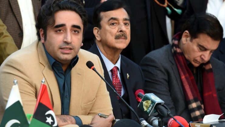 Pakistan’da yeni dönem: Şerif’e destek