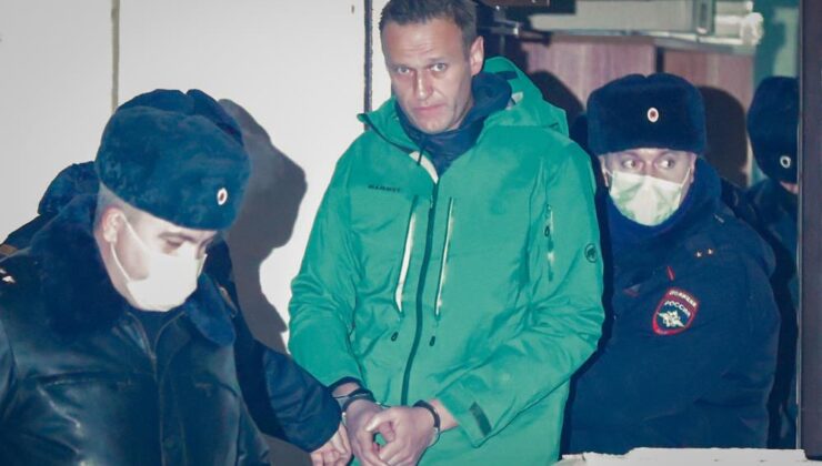 Navalny’nin sır ölümü: beden teslim krizi
