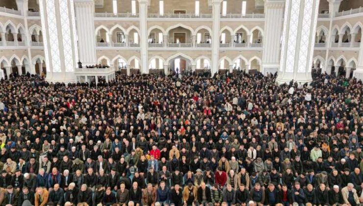 Şahinbey’de ilk cuma coşkusu
