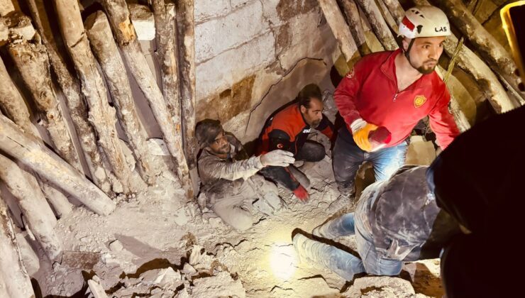 Şanlıurfa’da bir ev çöktü: 1 kişi enkaz altında kaldı