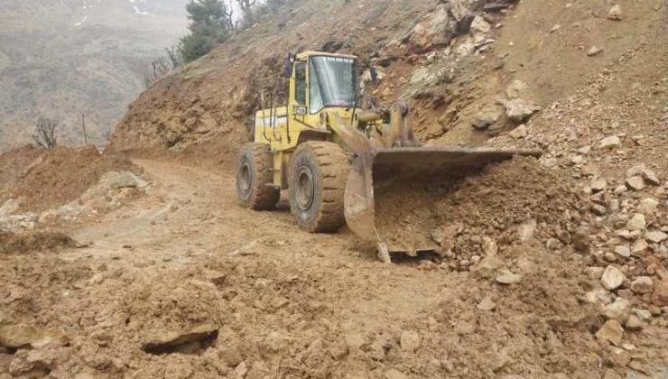 Sason’da köy yolları yenileniyor