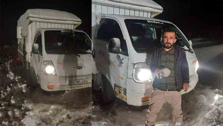 Siirt’te karda mahsur kalan kamyonet kurtarıldı