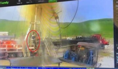 Silvan’da petrol kuyusundaki patlama anı kamerada