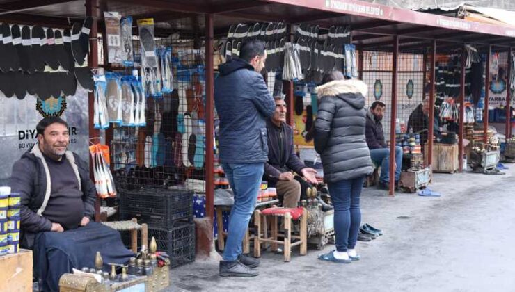 Sur’da zamana meydan okuyan boyacı