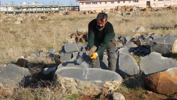 Taşların gücüyle hayatı şekillendiren adam