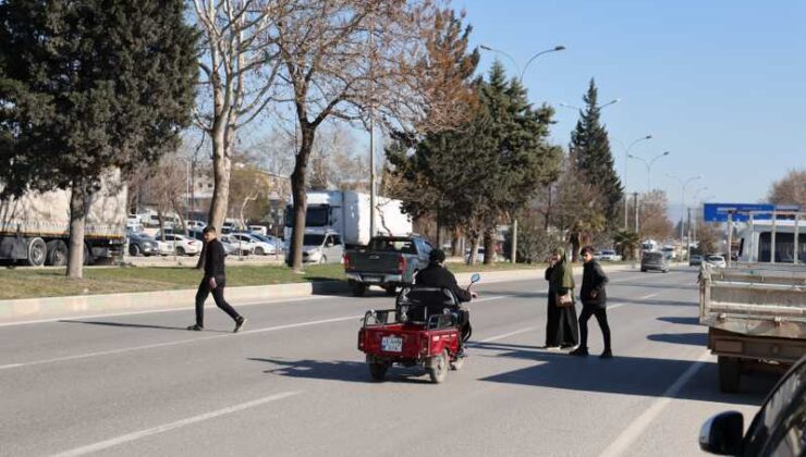 Vatandaşlar üst geçit çağrısı yapıyor