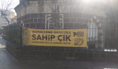 Diyarbakır’da ”uyuşturucu ve kumara hayır” afişleri asıldı