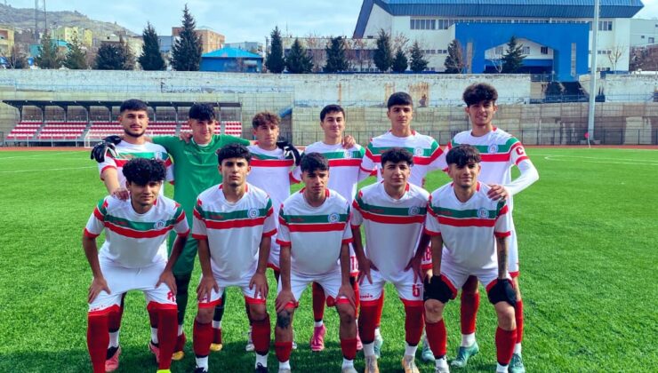 Futbolda Bölgenin En Büyüğü Diyarbakır Spor Lisesi