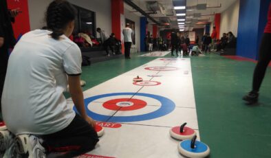 6 Şubat Deprem Şehitlerini Anma Curling Turnuvası düzenlendi