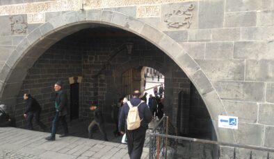 Diyarbakır Ulu Camii’de engelli rampası hizmete açıldı