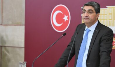 Ekmen, yaşayan dil ve lehçeleri sordu