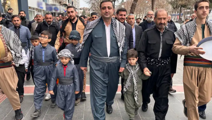 HÜDA PAR Batman Belediye Başkan adayı Ramanlı ‘Kürtçe’ için yürüdü