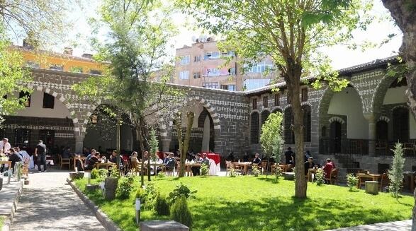 Diyarbakır’ın tarihi değerleri arasında parlayan mekan: İskender Paşa Konağı