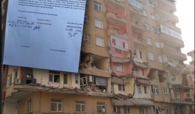Karaşin Apartmanı sakinleri binalarının onarılmasını istiyor