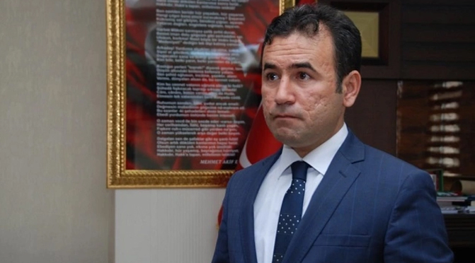 Kayapınar’ın eski kaymakamı ve kayyumu ihraç edildi