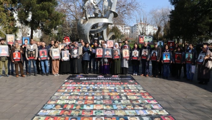 Kayıp yakınları Mehmet Mehdi Akdeniz’i sordu