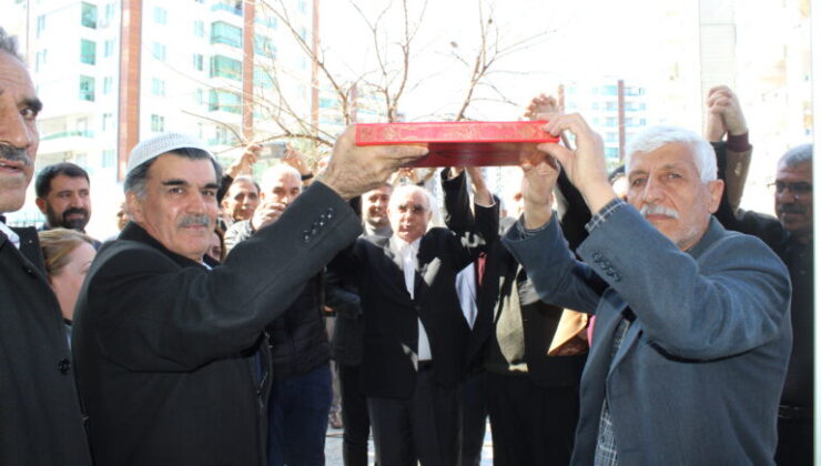 Diyarbakır’da İki Aile, Metina Derneği’nin Girişimleriyle Barıştırıldı