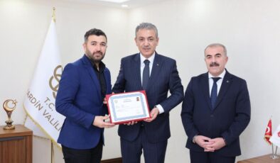Öğrenciyi kurtaran öğretmene ödül