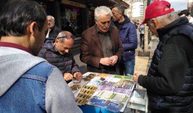 Diyarbakırlı vatandaşlar şanslarını şans oyunlarında deniyorlar