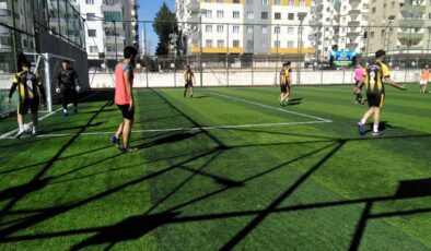 Gençlik Merkezleri Gençlik Futbol Turnuvalarıyla Gençleri Spora Yönlendiriyor