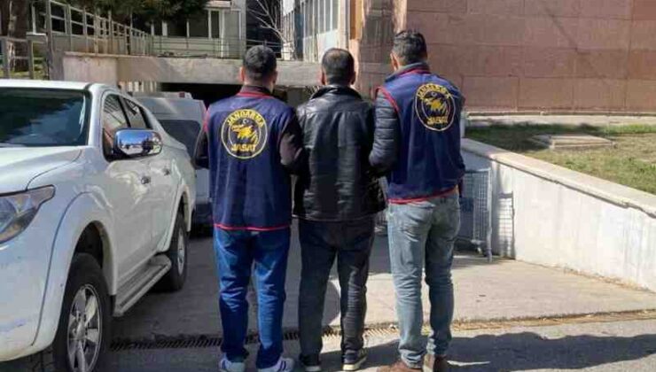 10 yıldır aranan şüpheliyi jandarma yakaladı