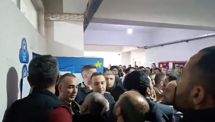 Kulp’ta toplu oy için gelen asker ve polislere tepki gösterildi
