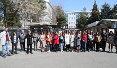 Diyarbakır Adliyesi önünde 8 Mart açıklaması