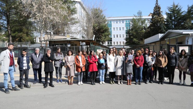 Diyarbakır Adliyesi önünde 8 Mart açıklaması