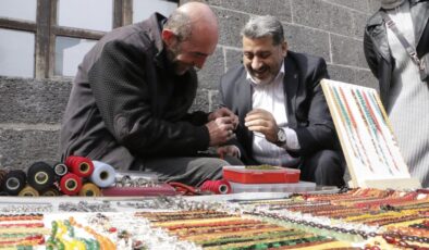 AK Parti Diyarbakır İl Başkanı Ocak, Sur esnafıyla buluştu
