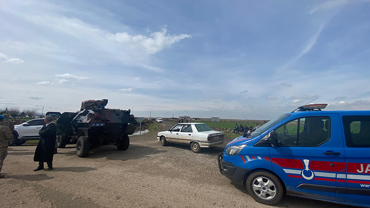 Akrabaların hayvanlar için yol verme kavgası: 3 yaralı