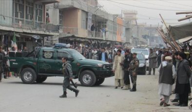 Kandahar’da banka önünde terör saldırısı
