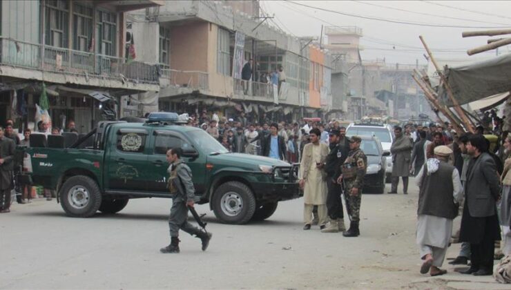 Kandahar’da banka önünde terör saldırısı