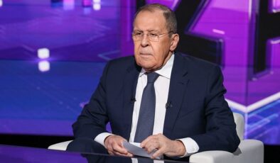Lavrov’dan barış zirvesi eleştirisi
