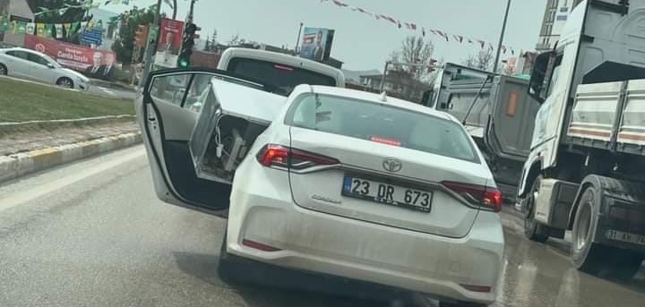 Elazığ’da buzdolabı taşıma tehlikesi