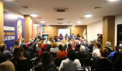 Diyarbakır’da 244 kadına siyaset akademisi sertifikası