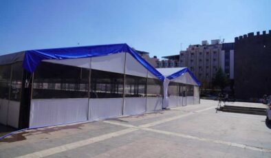 Diyarbakır’da iftar çadırları kuruldu