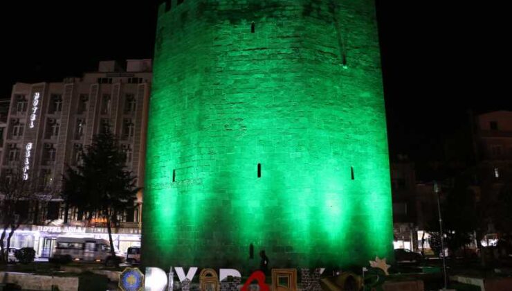 Diyarbakır’da yeşil ışıkla Glokom farkındalığı