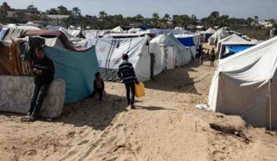 Fransa UNRWA’ya yardıma geri dönüyor: 30 milyon euro destek