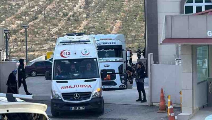 Tankerde 52 göçmen yakalandı, 2’si öldü